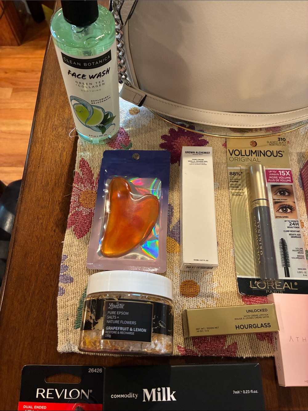 Beauty bundle with purse - Picture 2 of 10